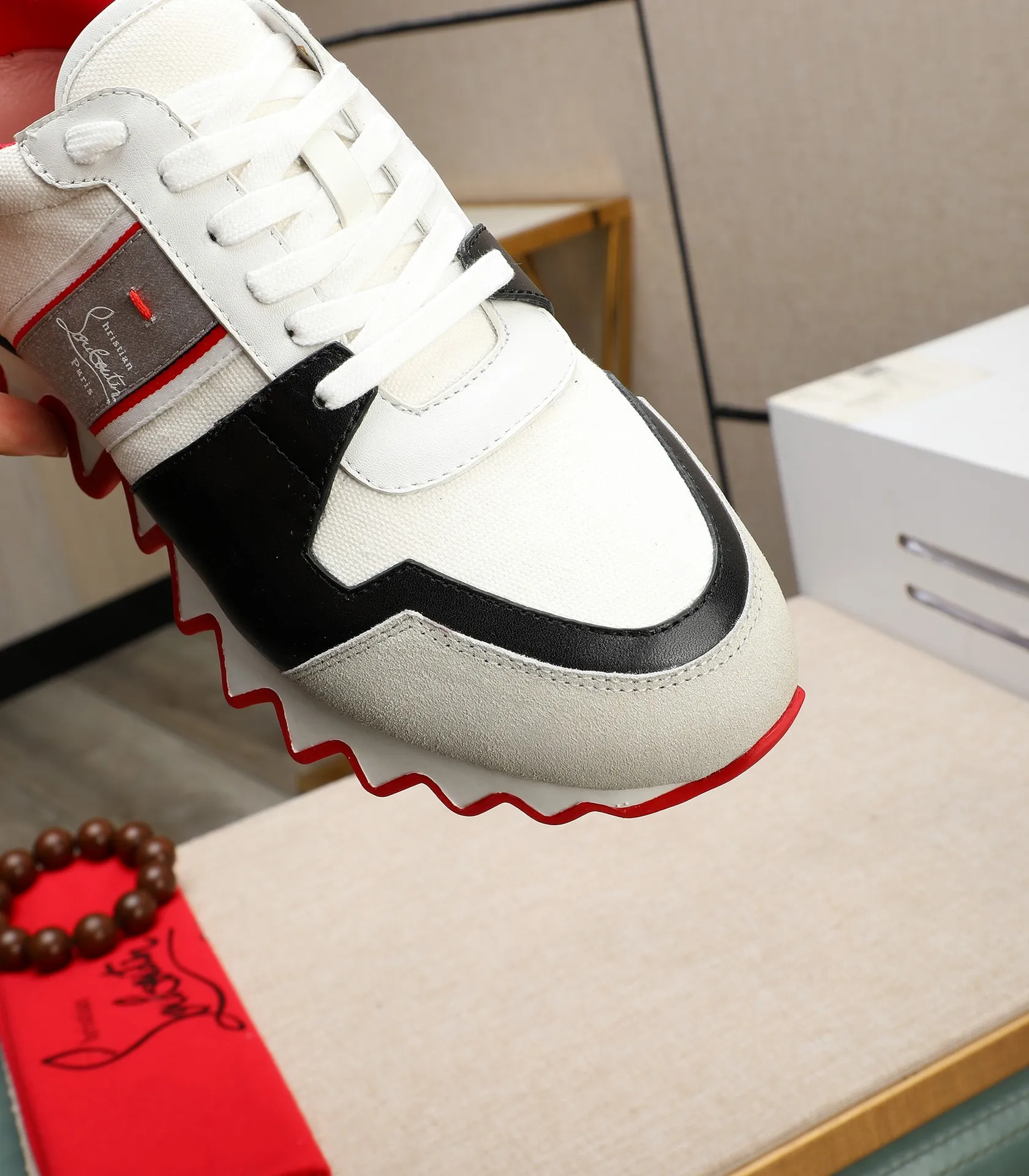 Men's shoes 💰680 (high-end goods) Christian Louboutin (CL red sole shoes) counter series, casual sneakers for couples 📢 📢 📢 Exclusive hot style release 🎈🎈💪 Movable latex feet 👻 Finished outsole line [Proud] 😝Male 38#-46, global supply 😝 [Top version]: Original imported genuine leather upper, top original leather lining, original molded TPU outsole, original 1:1 detail processing, original shoe last,